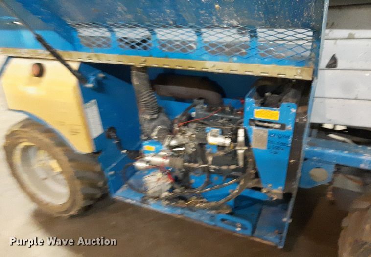 image for item DV9873 2007 Genie GS-3268RT scissor lift