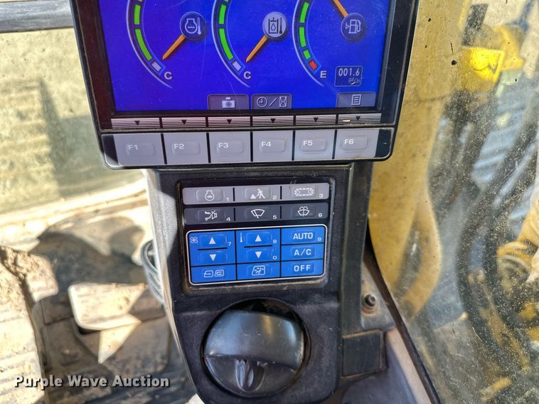 image for item DW2969 2011 Komatsu PC360LC-10 excavator