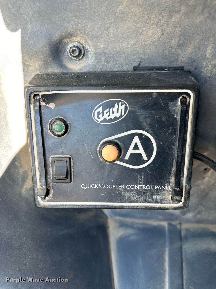 image for item DW2969 2011 Komatsu PC360LC-10 excavator