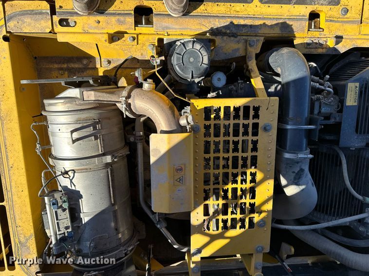 image for item DW2969 2011 Komatsu PC360LC-10 excavator