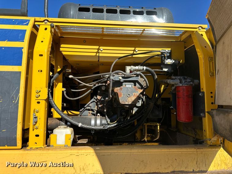 image for item DW2969 2011 Komatsu PC360LC-10 excavator