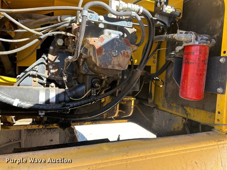 image for item DW2969 2011 Komatsu PC360LC-10 excavator