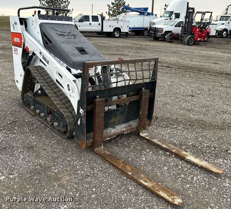image for item EG1176 2020 Bobcat MT85 compact utility loader