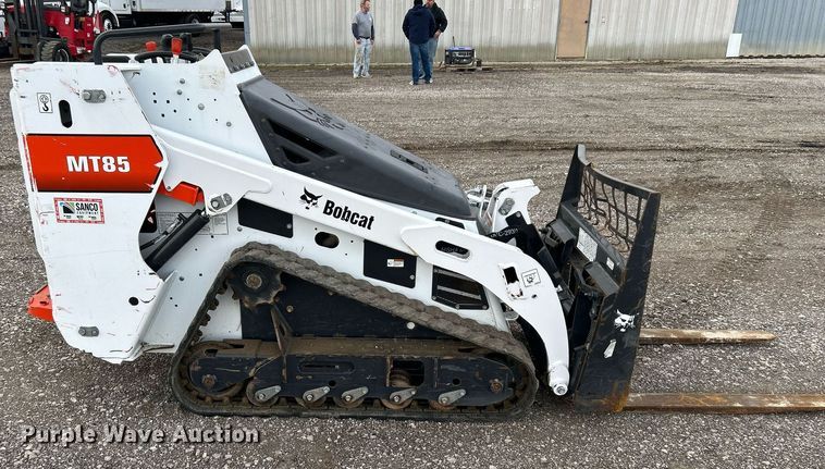 image for item EG1176 2020 Bobcat MT85 compact utility loader
