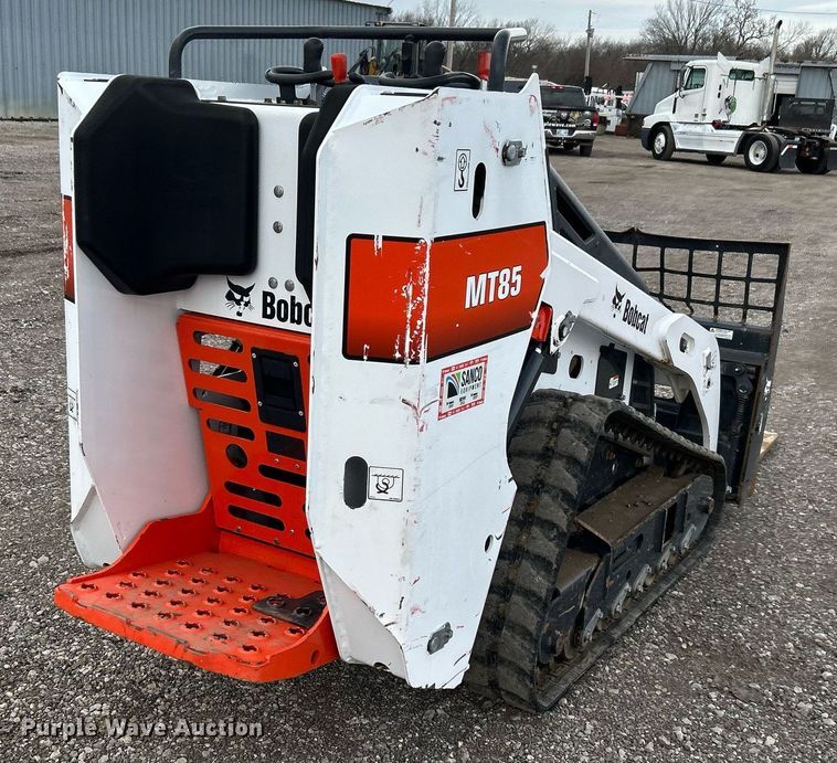 image for item EG1176 2020 Bobcat MT85 compact utility loader