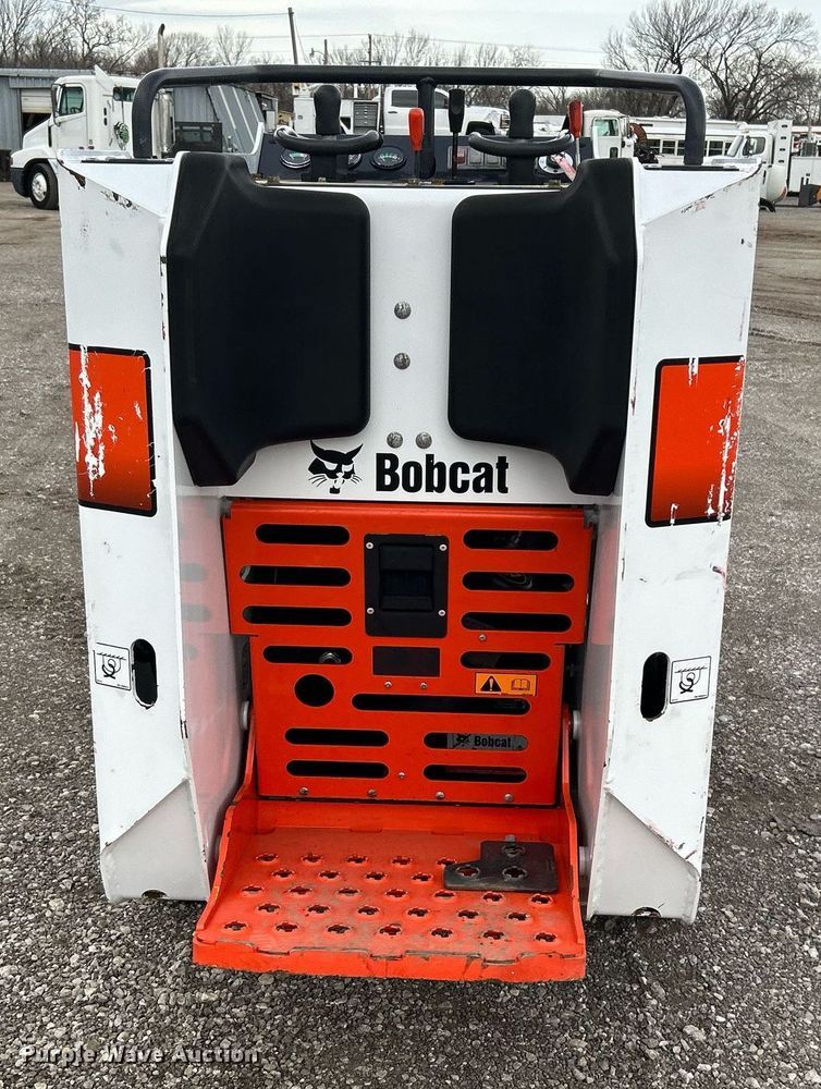 image for item EG1176 2020 Bobcat MT85 compact utility loader