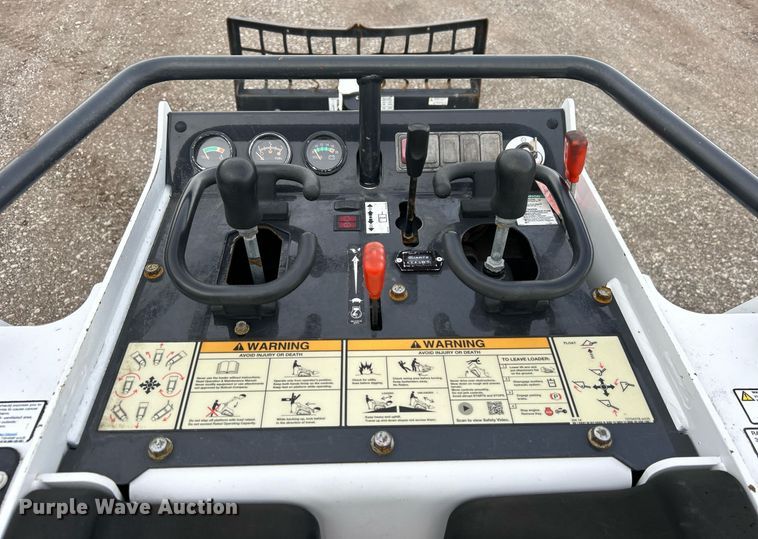 image for item EG1176 2020 Bobcat MT85 compact utility loader