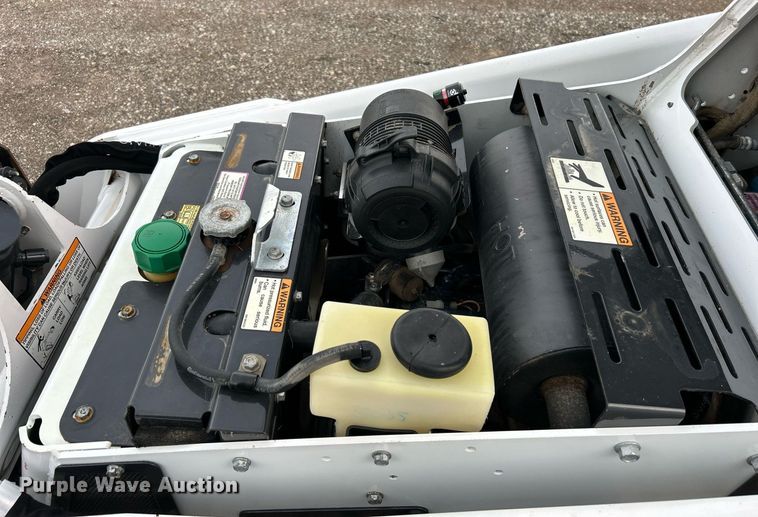 image for item EG1176 2020 Bobcat MT85 compact utility loader