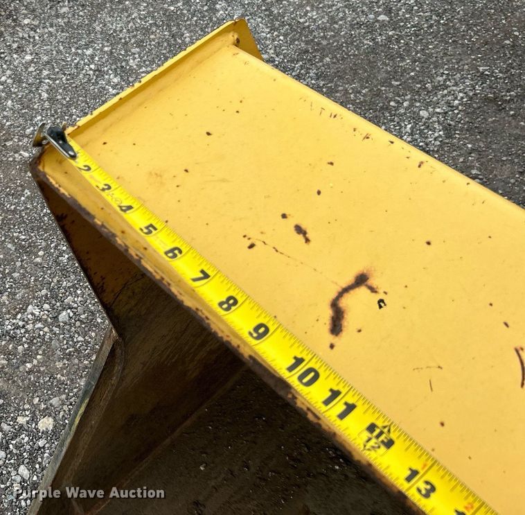 image for item EG1178 2014 John Deere 310SK backhoe