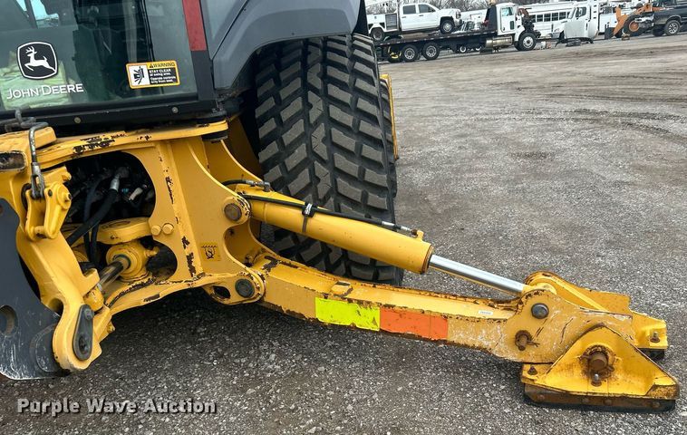 image for item EG1178 2014 John Deere 310SK backhoe