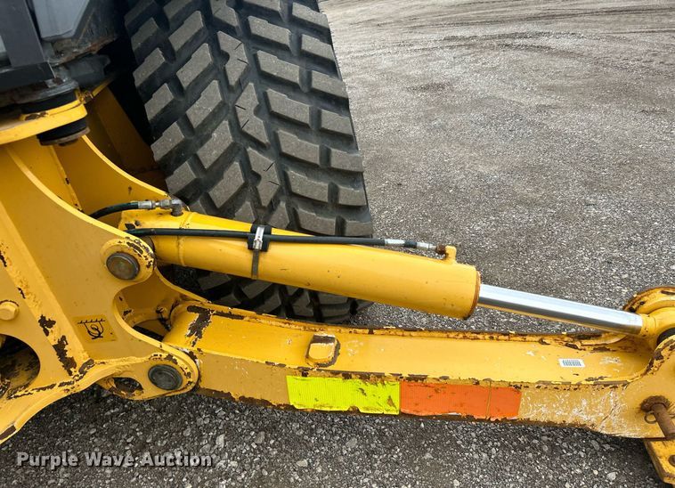 image for item EG1178 2014 John Deere 310SK backhoe