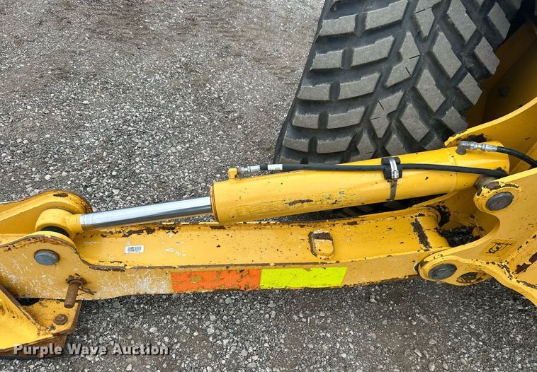 image for item EG1178 2014 John Deere 310SK backhoe