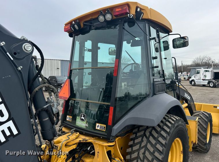 image for item EG1178 2014 John Deere 310SK backhoe