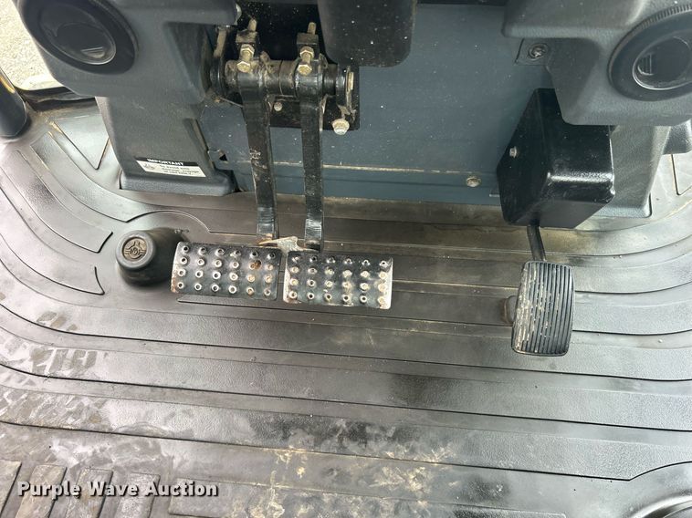 image for item EG1178 2014 John Deere 310SK backhoe