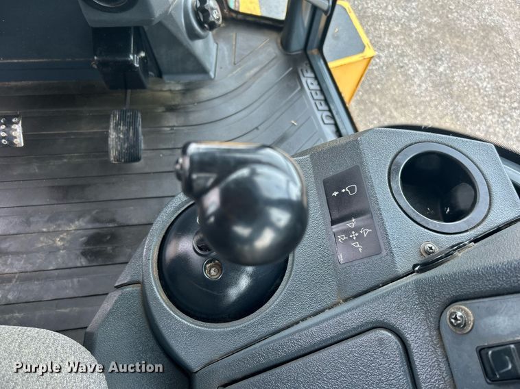 image for item EG1178 2014 John Deere 310SK backhoe