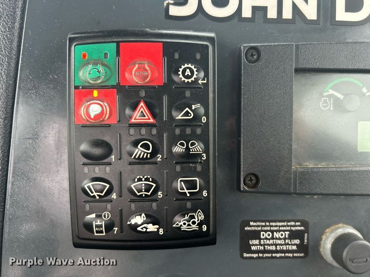 image for item EG1178 2014 John Deere 310SK backhoe