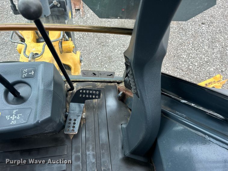 image for item EG1178 2014 John Deere 310SK backhoe