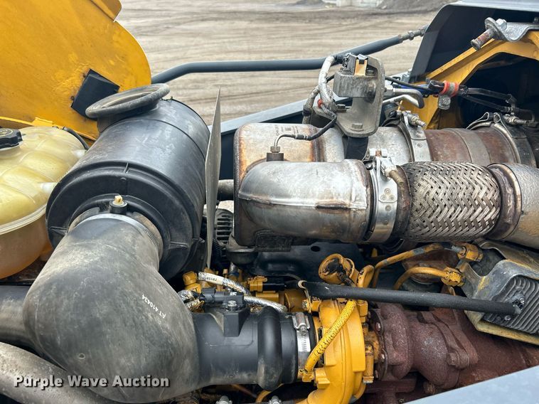 image for item EG1178 2014 John Deere 310SK backhoe