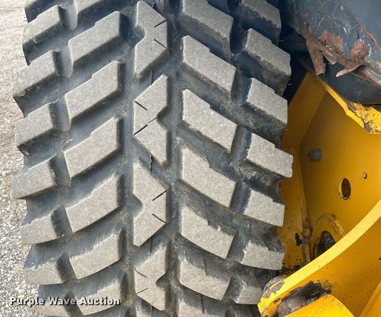 image for item EG1178 2014 John Deere 310SK backhoe