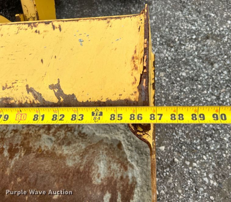 image for item EG1180 2015 Caterpillar  420F2 backhoe