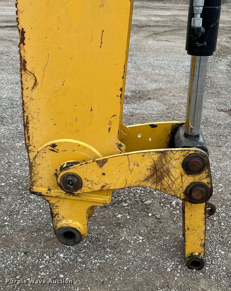 image for item EG1180 2015 Caterpillar  420F2 backhoe