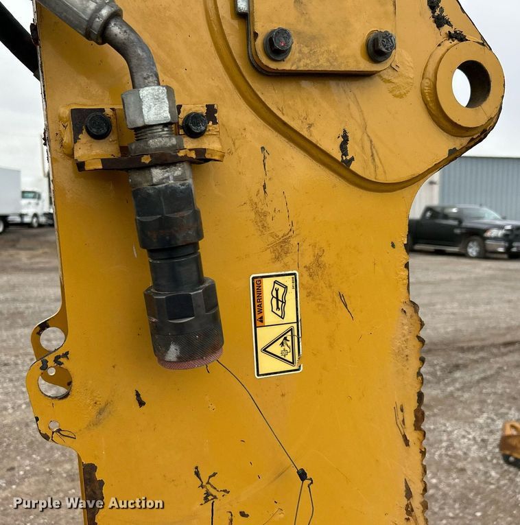 image for item EG1180 2015 Caterpillar  420F2 backhoe