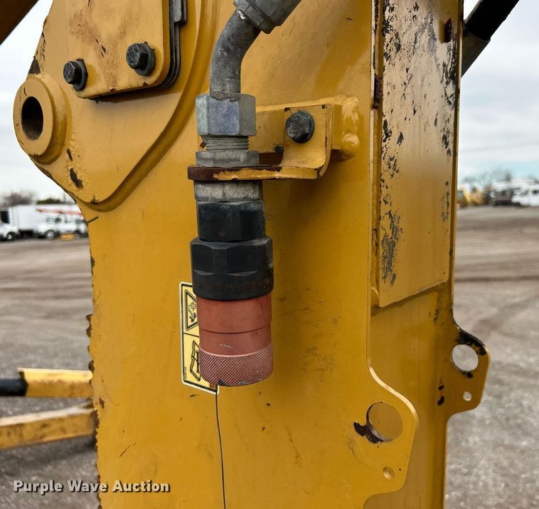 image for item EG1180 2015 Caterpillar  420F2 backhoe