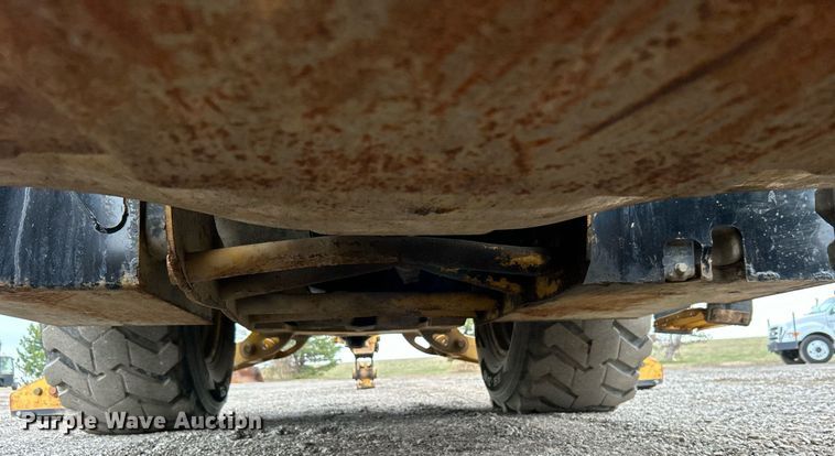 image for item EG1180 2015 Caterpillar  420F2 backhoe