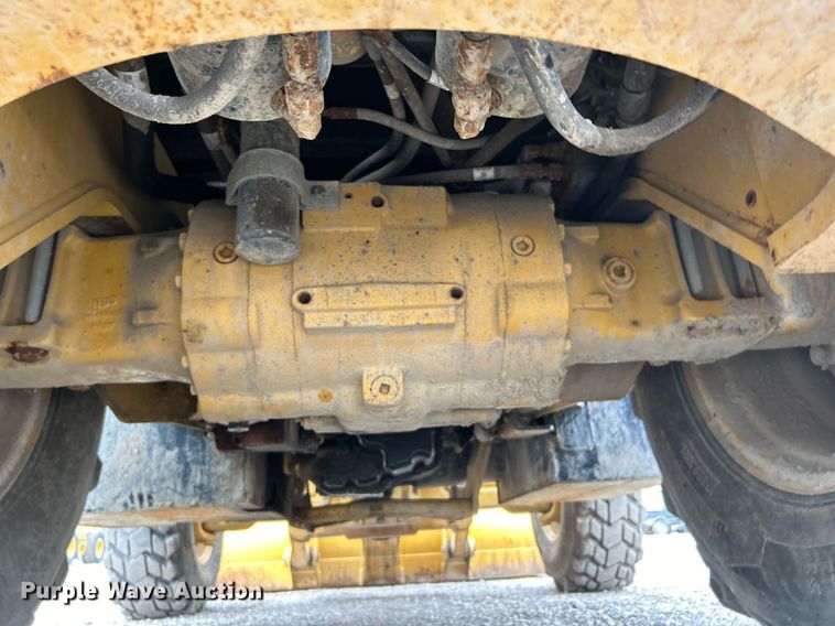 image for item EG1180 2015 Caterpillar  420F2 backhoe