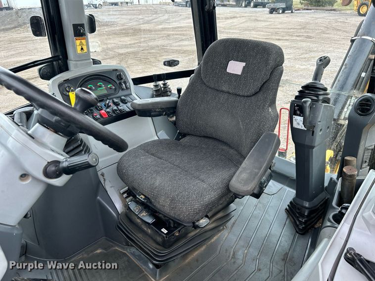 image for item EG1180 2015 Caterpillar  420F2 backhoe