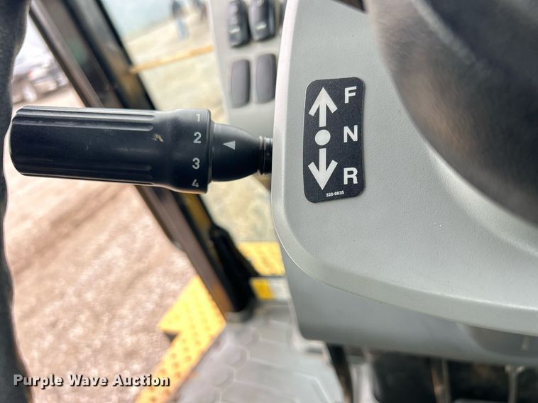 image for item EG1180 2015 Caterpillar  420F2 backhoe