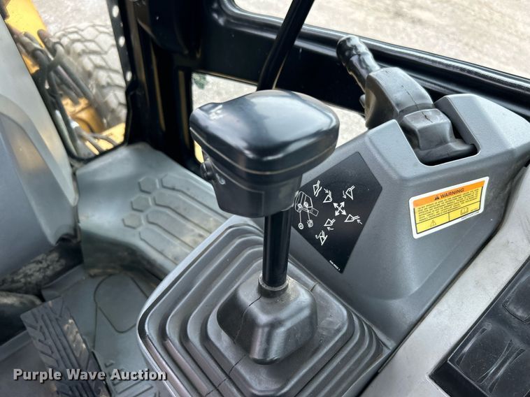 image for item EG1180 2015 Caterpillar  420F2 backhoe