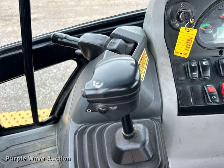 image for item EG1180 2015 Caterpillar  420F2 backhoe