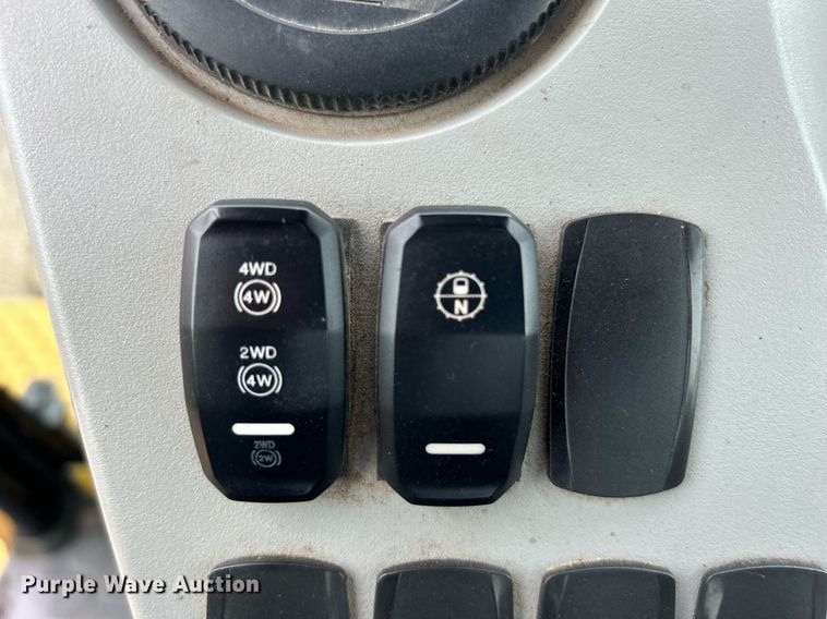 image for item EG1180 2015 Caterpillar  420F2 backhoe