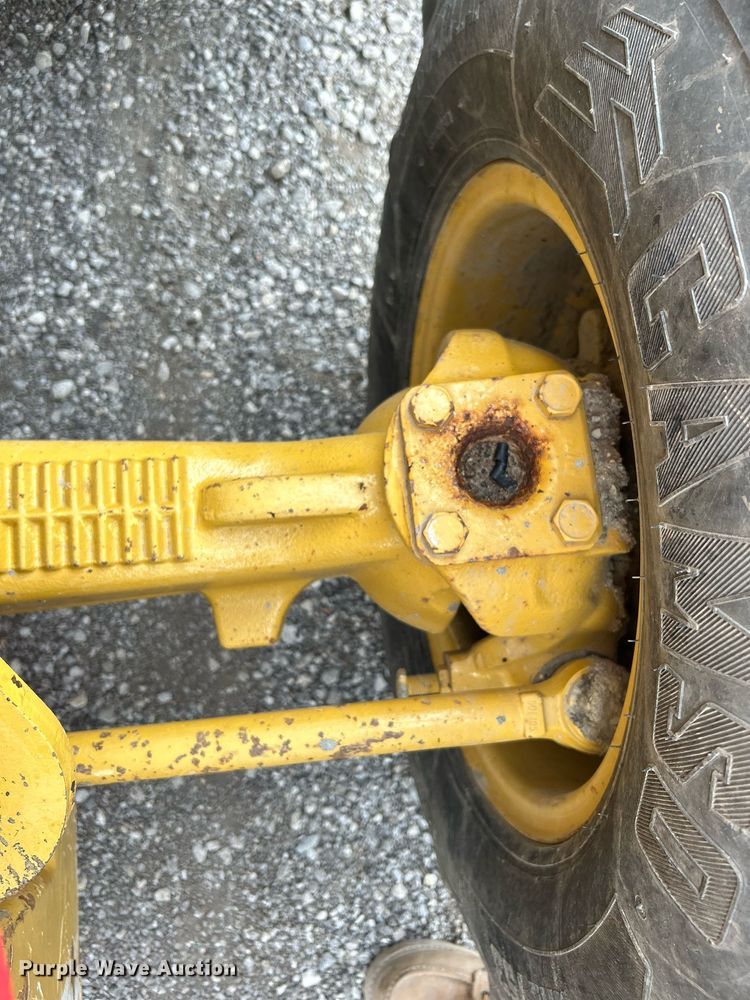 image for item EG1180 2015 Caterpillar  420F2 backhoe