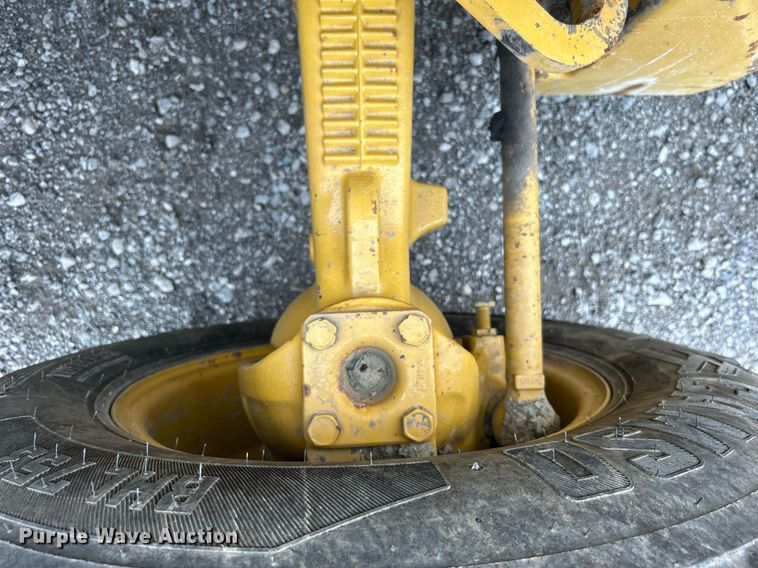 image for item EG1180 2015 Caterpillar  420F2 backhoe