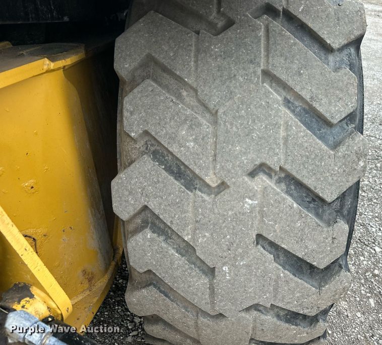 image for item EG1180 2015 Caterpillar  420F2 backhoe