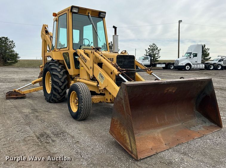 image for item EG1182 Ford 555B backhoe