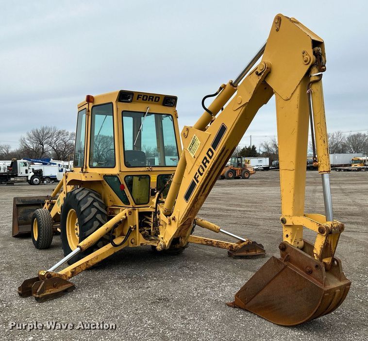 image for item EG1182 Ford 555B backhoe