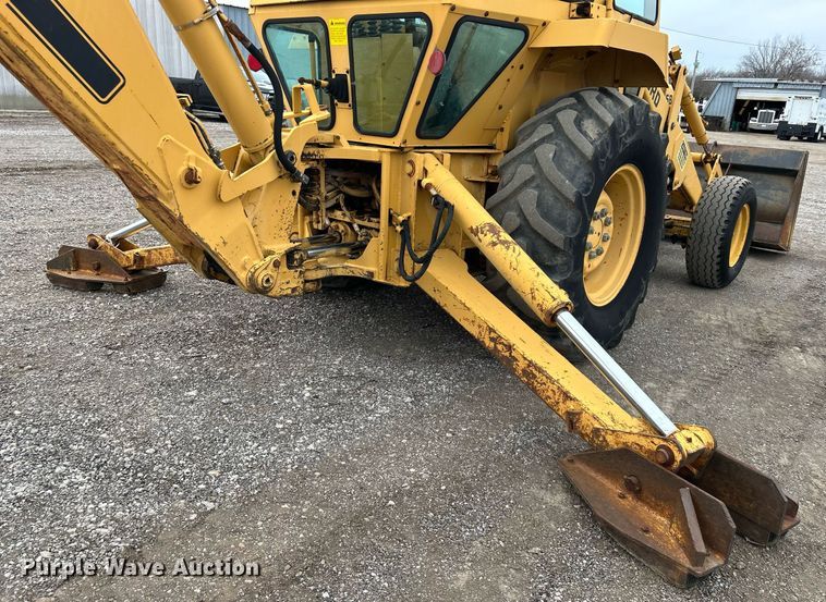 Ford 555B backhoe in Collinsville, OK Item EG1182 for sale Purple Wave