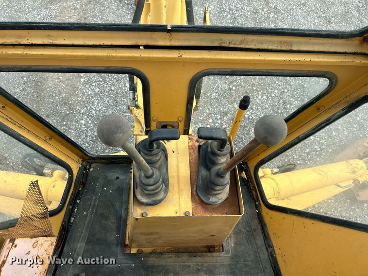image for item EG1182 Ford 555B backhoe