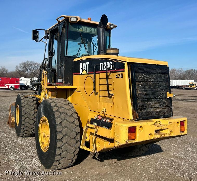 image for item EG1194 1999 Caterpillar  IT28G integrated tool carrier