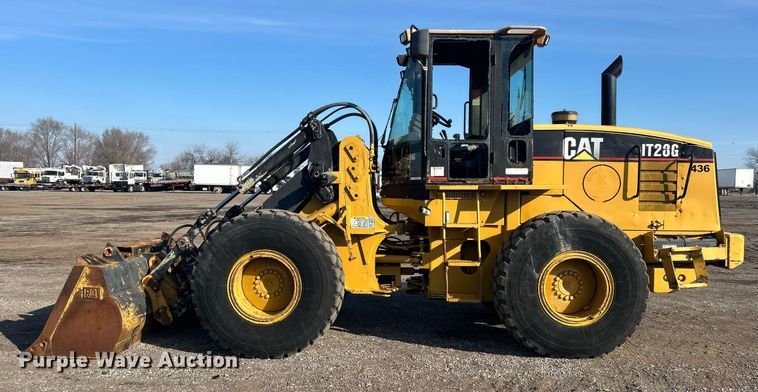 image for item EG1194 1999 Caterpillar  IT28G integrated tool carrier