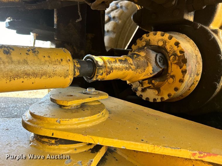 image for item EG1194 1999 Caterpillar  IT28G integrated tool carrier