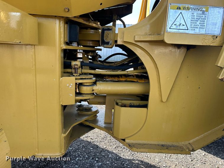 image for item EG1194 1999 Caterpillar  IT28G integrated tool carrier