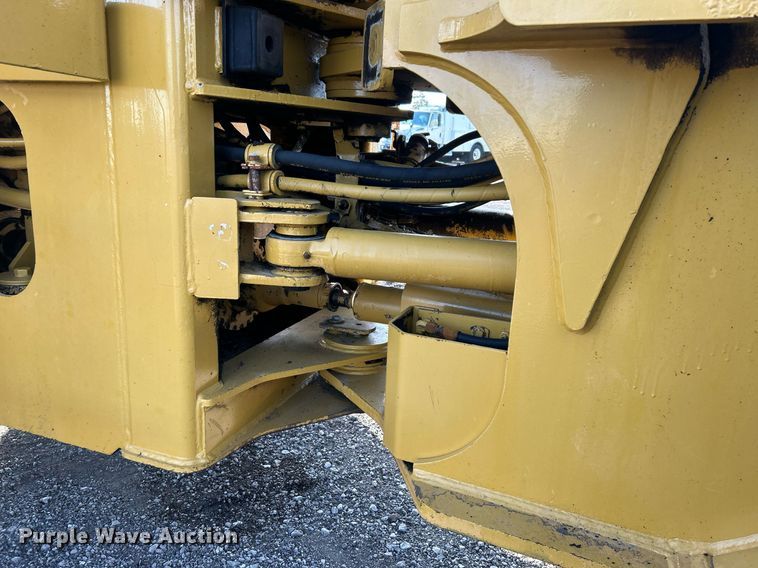 image for item EG1194 1999 Caterpillar  IT28G integrated tool carrier