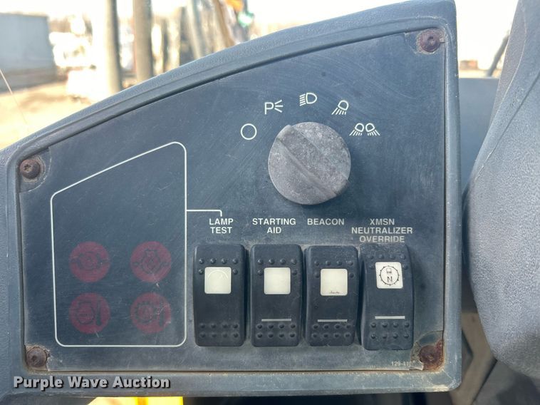 image for item EG1194 1999 Caterpillar  IT28G integrated tool carrier