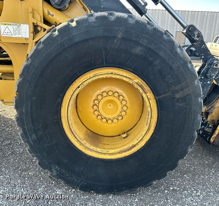 image for item EG1194 1999 Caterpillar  IT28G integrated tool carrier