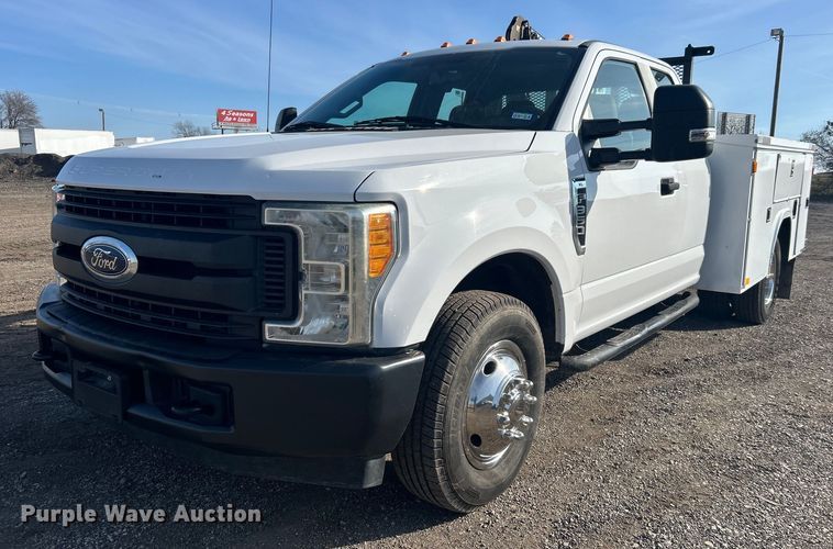 image for item EG1195 2017 Ford F350 Super Duty SuperCab utility bed pickup truck