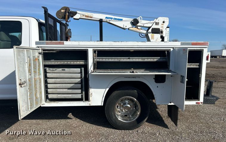 image for item EG1195 2017 Ford F350 Super Duty SuperCab utility bed pickup truck